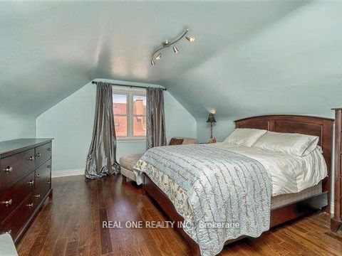 Photo 9 at 34 Vassar Drive, Rosethorn, Toronto