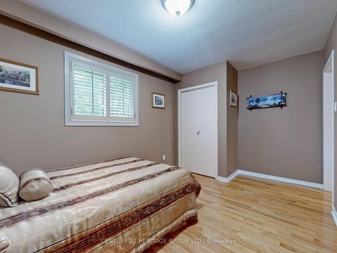 Photo 9 at 45 Reiber Crescent, Steeles, Toronto