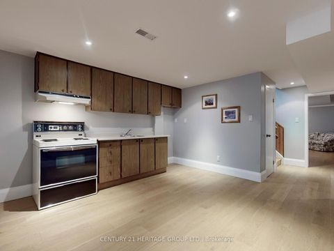 Photo 18 at 45 Reiber Crescent, Steeles, Toronto