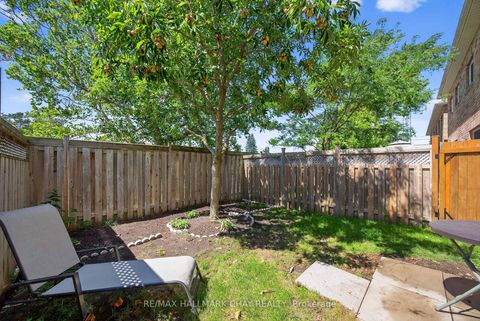 Photo 24 at 51 - 37 Southwoods Crescent, Holly, Barrie