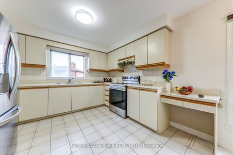 Photo 13 at 23 Jackman Crescent, West Woodbridge, Vaughan