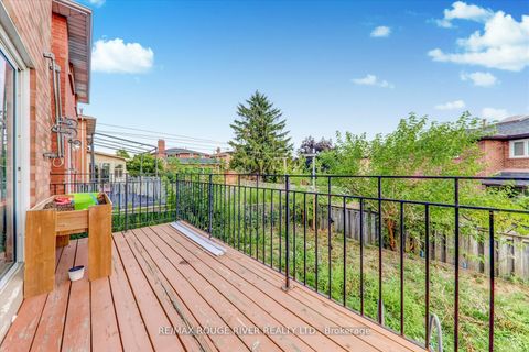 Photo 16 at 23 Jackman Crescent, West Woodbridge, Vaughan