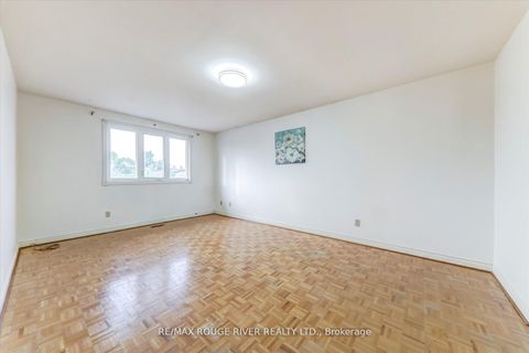 Photo 20 at 23 Jackman Crescent, West Woodbridge, Vaughan