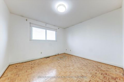 Photo 26 at 23 Jackman Crescent, West Woodbridge, Vaughan