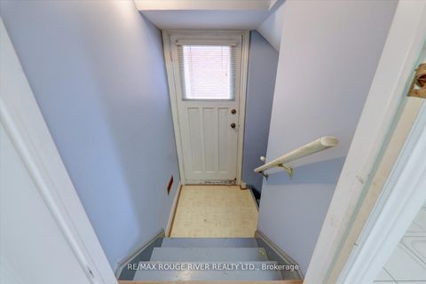 Photo 47 at 23 Jackman Crescent, West Woodbridge, Vaughan