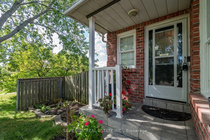 Photo 6 at 1058 Renaissance Drive, Lakeview, Oshawa