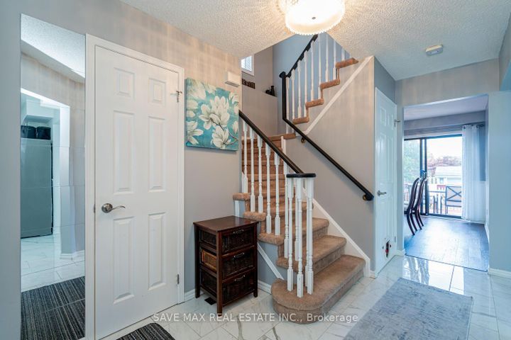 Photo 8 at 1058 Renaissance Drive, Lakeview, Oshawa