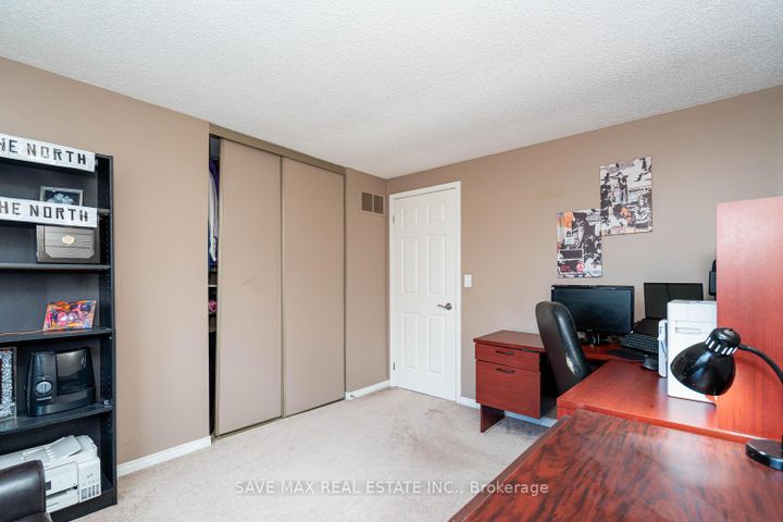 Photo 31 at 1058 Renaissance Drive, Lakeview, Oshawa