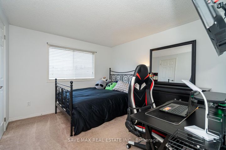Photo 33 at 1058 Renaissance Drive, Lakeview, Oshawa