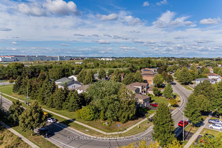 Photo 41 at 1058 Renaissance Drive, Lakeview, Oshawa