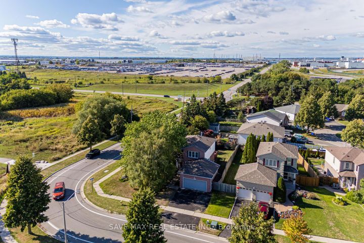 Photo 42 at 1058 Renaissance Drive, Lakeview, Oshawa