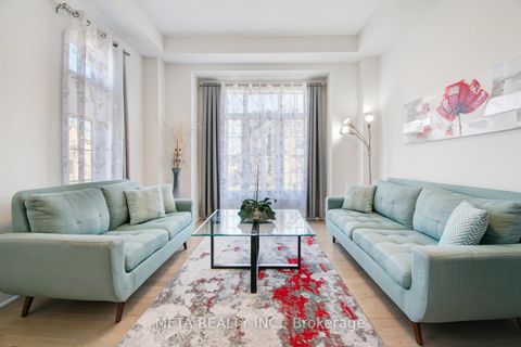 Photo 4 at 90 Broad Way, Nobleton, King