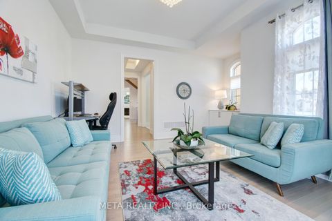 Photo 6 at 90 Broad Way, Nobleton, King