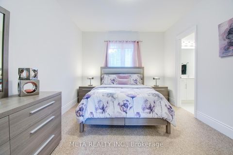 Photo 33 at 90 Broad Way, Nobleton, King