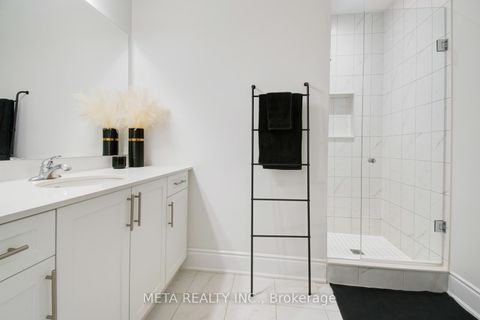 Photo 35 at 90 Broad Way, Nobleton, King