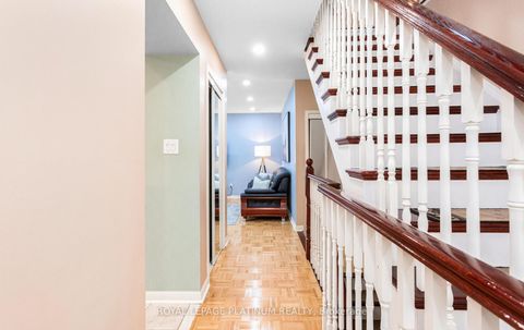 Photo 9 at 4 Skipperhill Crescent, Rouge E11, Toronto