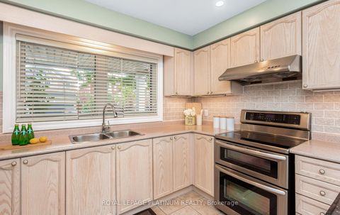 Photo 17 at 4 Skipperhill Crescent, Rouge E11, Toronto