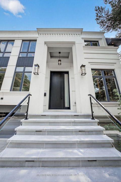 Photo 1 at 35 Foursome Crescent, Windfields, Toronto