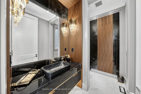 Photo 9 at 35 Foursome Crescent, Windfields, Toronto