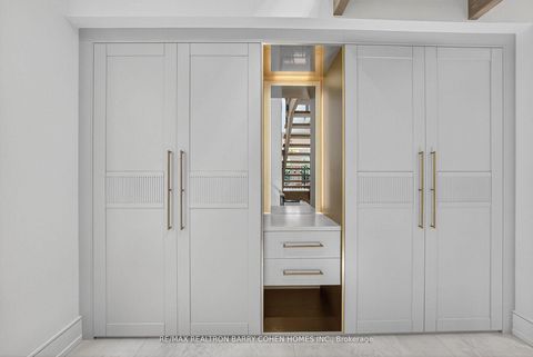 Photo 11 at 35 Foursome Crescent, Windfields, Toronto