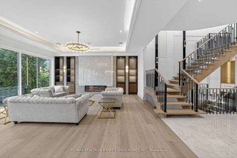 Photo 12 at 35 Foursome Crescent, Windfields, Toronto