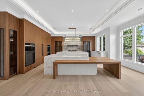Photo 16 at 35 Foursome Crescent, Windfields, Toronto