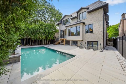 Photo 37 at 35 Foursome Crescent, Windfields, Toronto