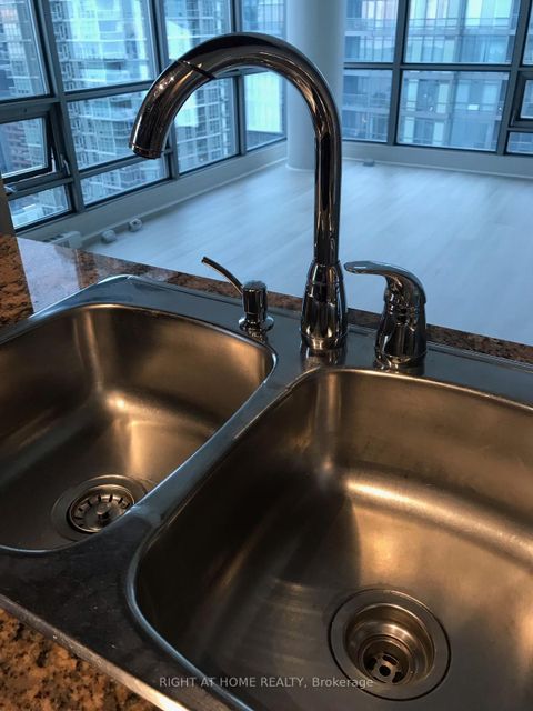 Photo 13 at 3007 - 5 Mariner Terrace, Waterfront Communities C1, Toronto