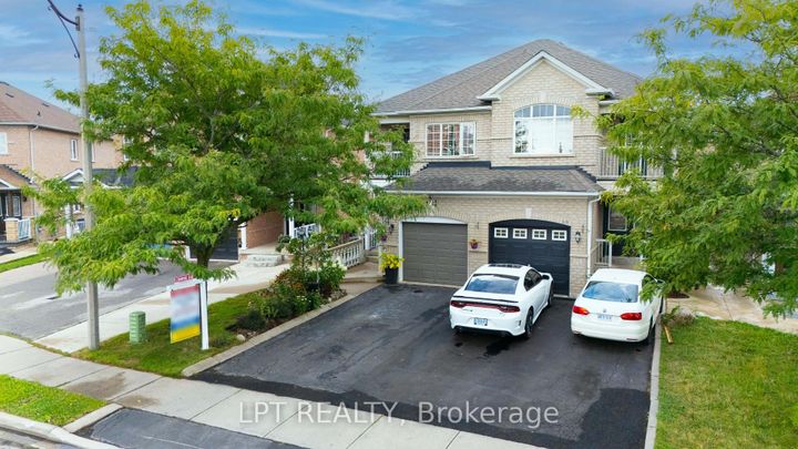 Photo 1 at 78 Dewridge Court, Wellington, Brampton