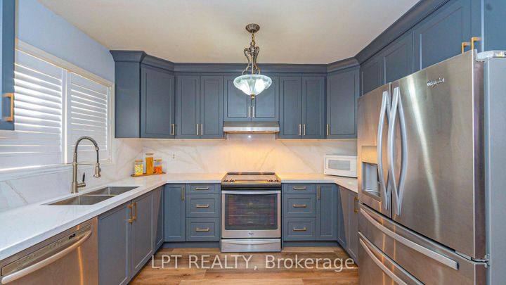 Photo 10 at 78 Dewridge Court, Wellington, Brampton