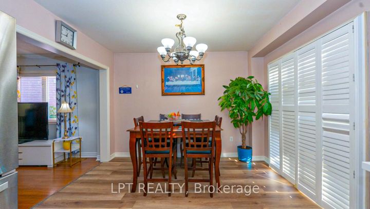 Photo 12 at 78 Dewridge Court, Wellington, Brampton