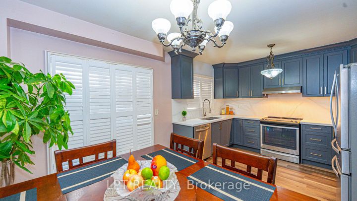 Photo 15 at 78 Dewridge Court, Wellington, Brampton
