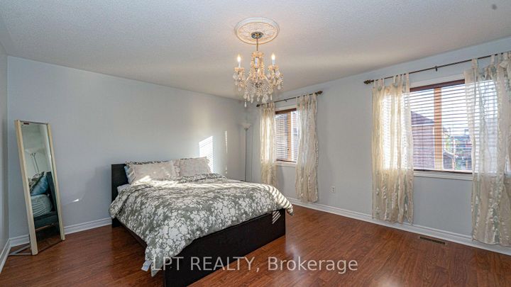 Photo 22 at 78 Dewridge Court, Wellington, Brampton