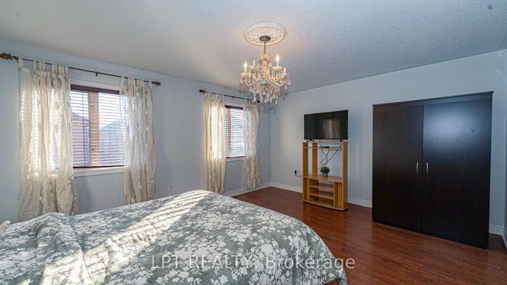 Photo 23 at 78 Dewridge Court, Wellington, Brampton