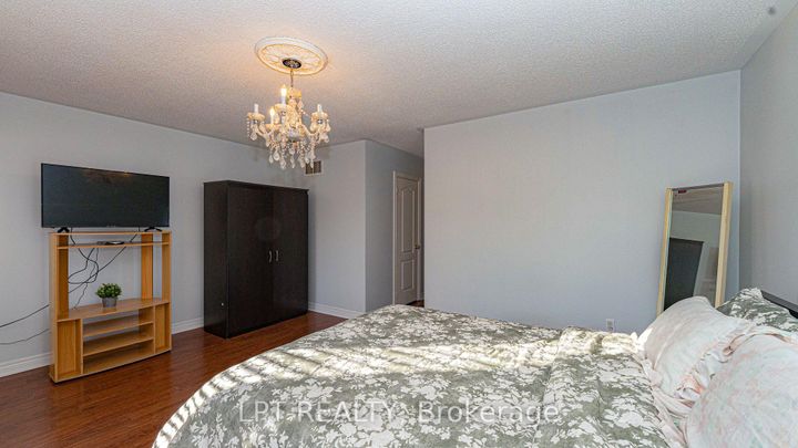 Photo 24 at 78 Dewridge Court, Wellington, Brampton