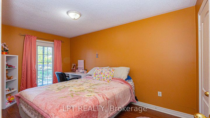 Photo 31 at 78 Dewridge Court, Wellington, Brampton