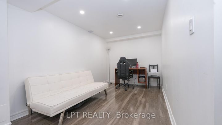 Photo 37 at 78 Dewridge Court, Wellington, Brampton