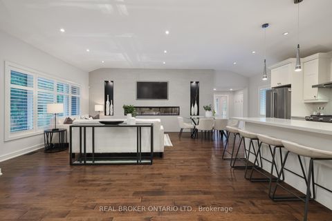 Photo 3 at 2054 Rebecca Street, BR Bronte, Oakville