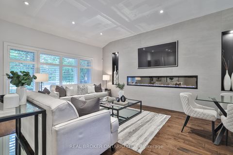 Photo 4 at 2054 Rebecca Street, BR Bronte, Oakville