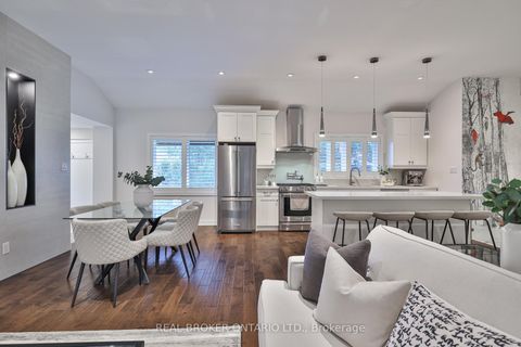 Photo 11 at 2054 Rebecca Street, BR Bronte, Oakville