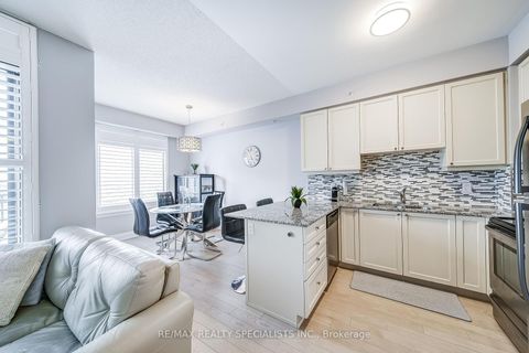 Photo 14 at 710 - 24 Woodstream Boulevard, Vaughan Grove, Vaughan