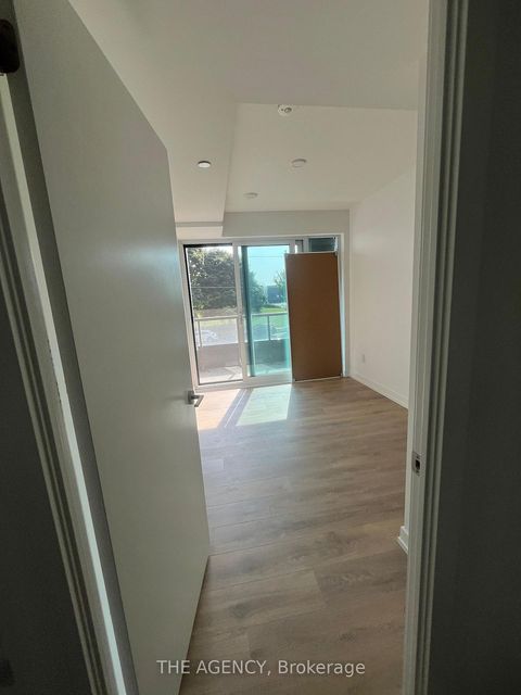 Photo 7 at 215 - 1100 Sheppard Avenue W, York University Heights, Toronto