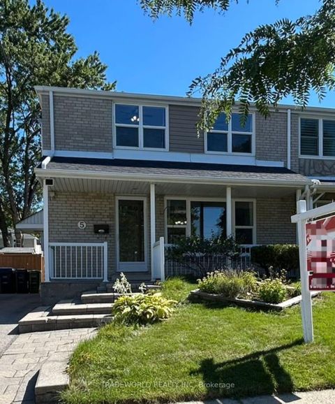 Photo 1 at 5 Woodfern Drive, Ionview, Toronto