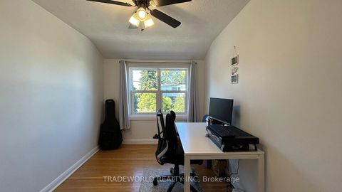 Photo 19 at 5 Woodfern Drive, Ionview, Toronto