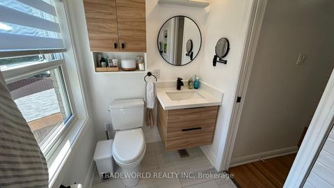 Photo 31 at 5 Woodfern Drive, Ionview, Toronto