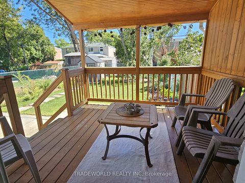 Photo 39 at 5 Woodfern Drive, Ionview, Toronto