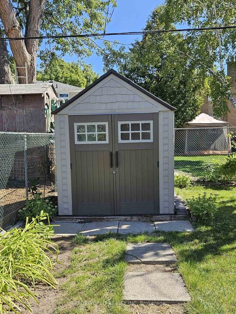 Photo 41 at 5 Woodfern Drive, Ionview, Toronto