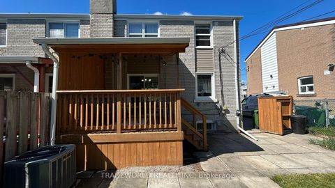 Photo 45 at 5 Woodfern Drive, Ionview, Toronto
