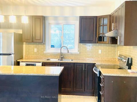 Photo 2 at 20 Snowball Crescent, Malvern, Toronto