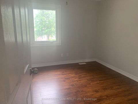 Photo 13 at 20 Snowball Crescent, Malvern, Toronto
